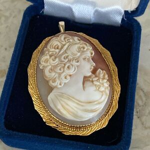 10K Vintage Siffari Hand Carved Shell Cameo Brooch / Pendant